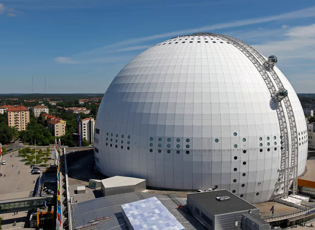 SkyView Globen – glasgondol upp till 130 meter över Stockholm