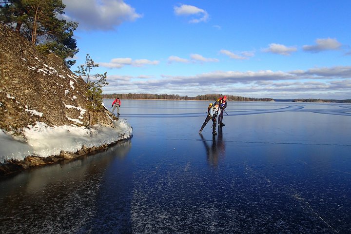 Skridskoåkning på naturis – introduktionstur i Stockholm