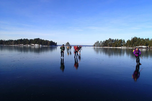 Skridskoåkning på naturis – introduktionstur i Stockholm